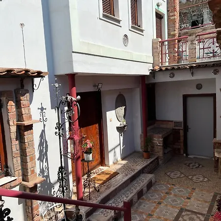 Elia Old Town